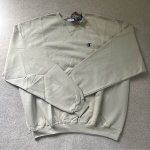 Champion Men’s Embroidered Cream Crewneck NWT